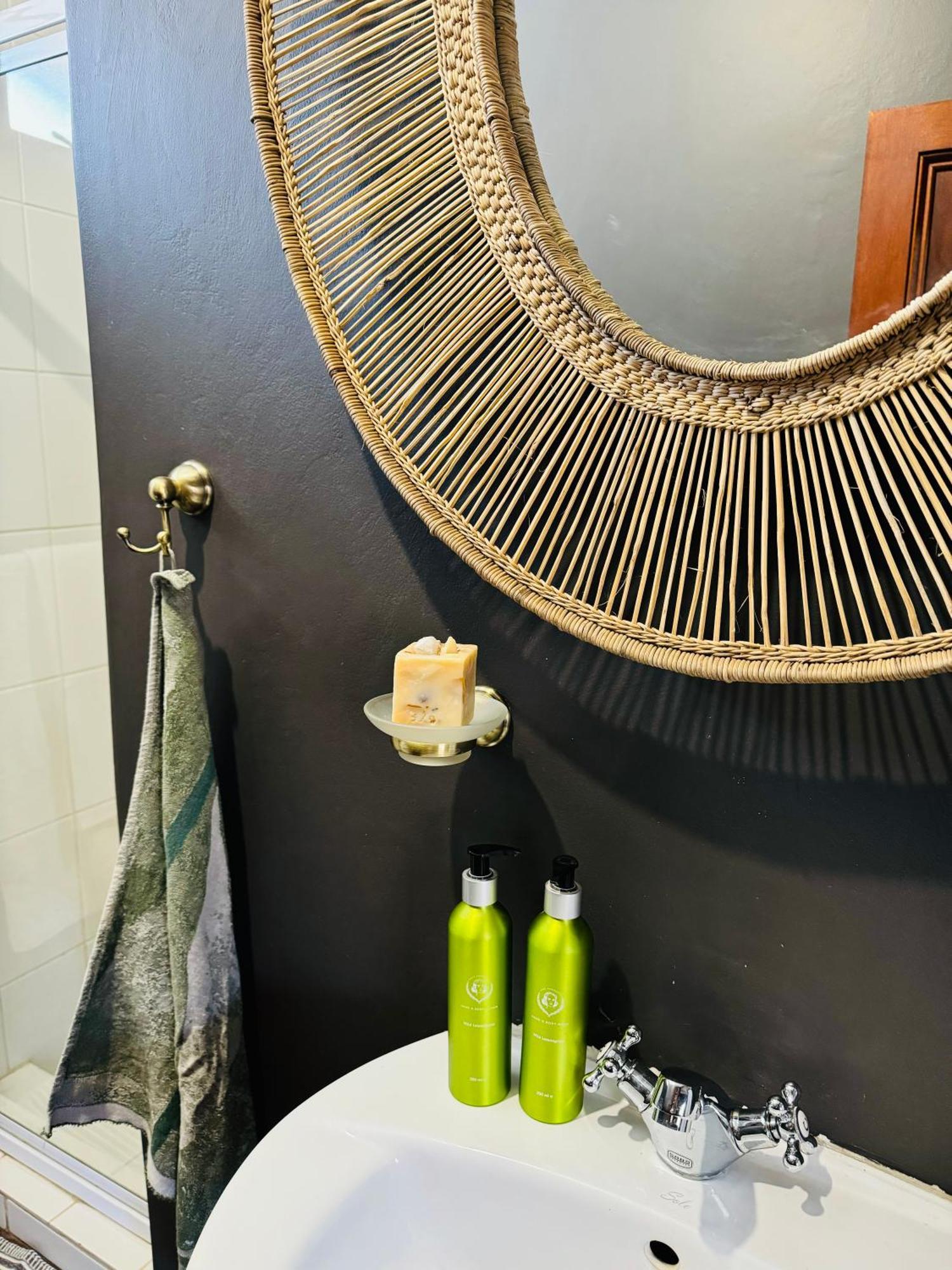 Megumi - Vaal Riverside Retreat - Loadshedding Friendly ปาเรส ภายนอก รูปภาพ
